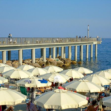 Pietra Home, Posto Auto, Ac ,Wifi, 150Mt Dal Mare Pietra Ligure Eksteriør bilde