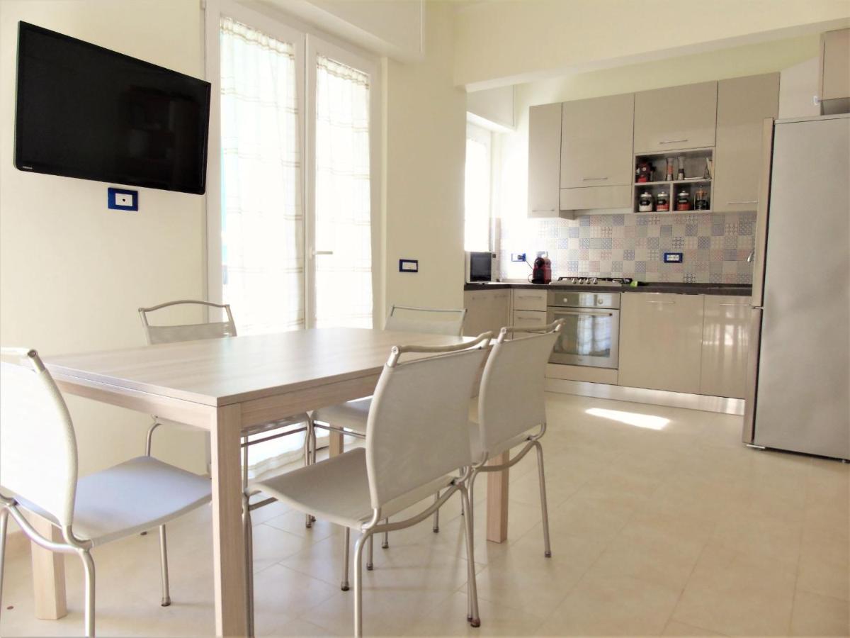 Pietra Home, Posto Auto, Ac ,Wifi, 150Mt Dal Mare Pietra Ligure Eksteriør bilde