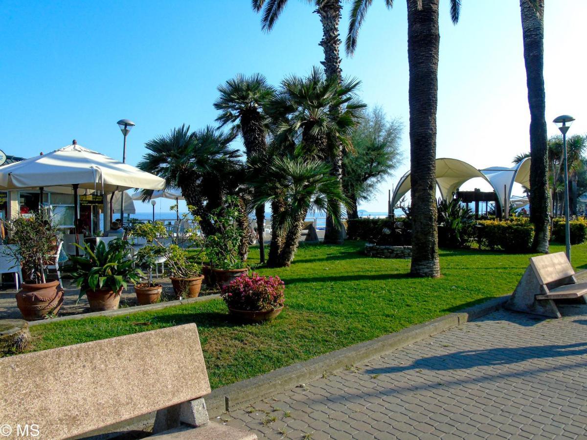 Pietra Home, Posto Auto, Ac ,Wifi, 150Mt Dal Mare Pietra Ligure Eksteriør bilde