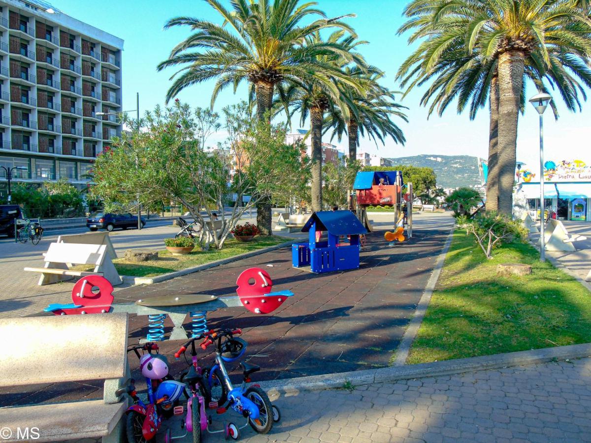 Pietra Home, Posto Auto, Ac ,Wifi, 150Mt Dal Mare Pietra Ligure Eksteriør bilde